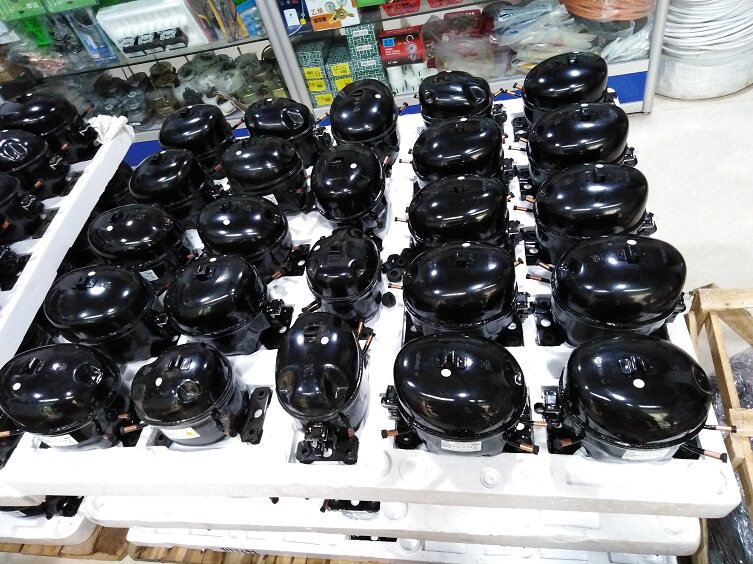 Brand new original dress East bay K325CZ1 Ice cabinet compressor power 280W Refrigeration volume 325W Alternative E1130CZA