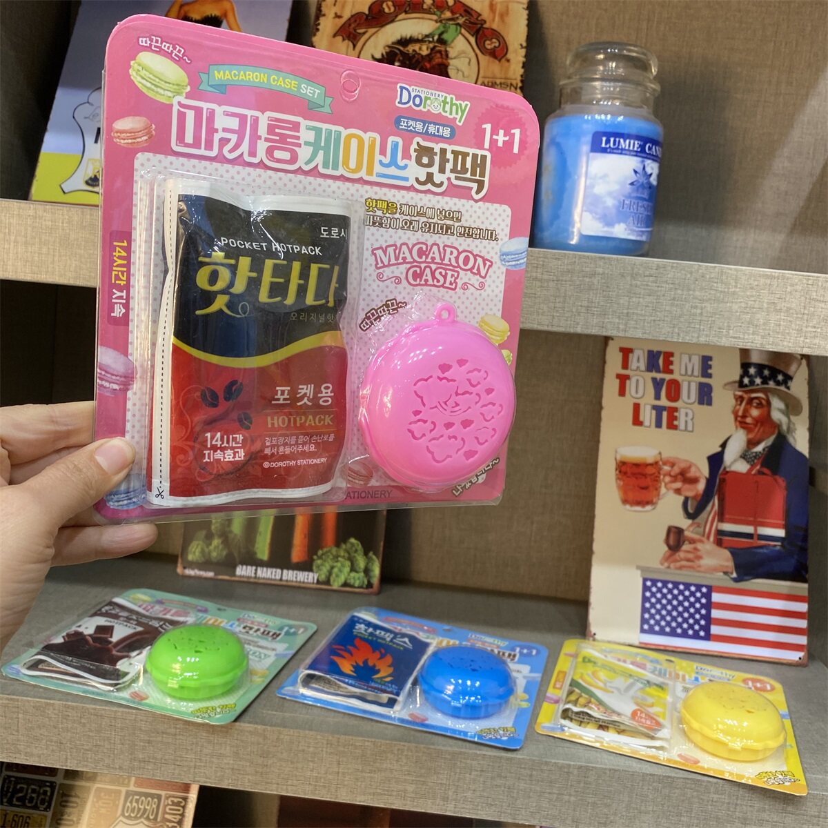 The warm hand baby Bao meets for ten years