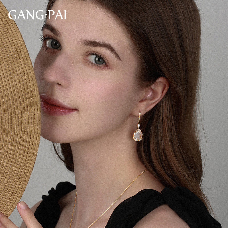 Hong Kong school Korean temperament tulip earrings 2021 new trend net red long version earrings simple personality earrings women