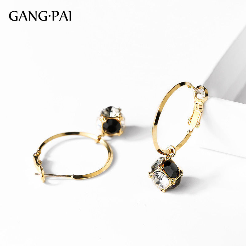 925 silver needle small ball pendant small crowddesign feeling earrings female Korean version temperament 2021 new tidal mesh red ear pin