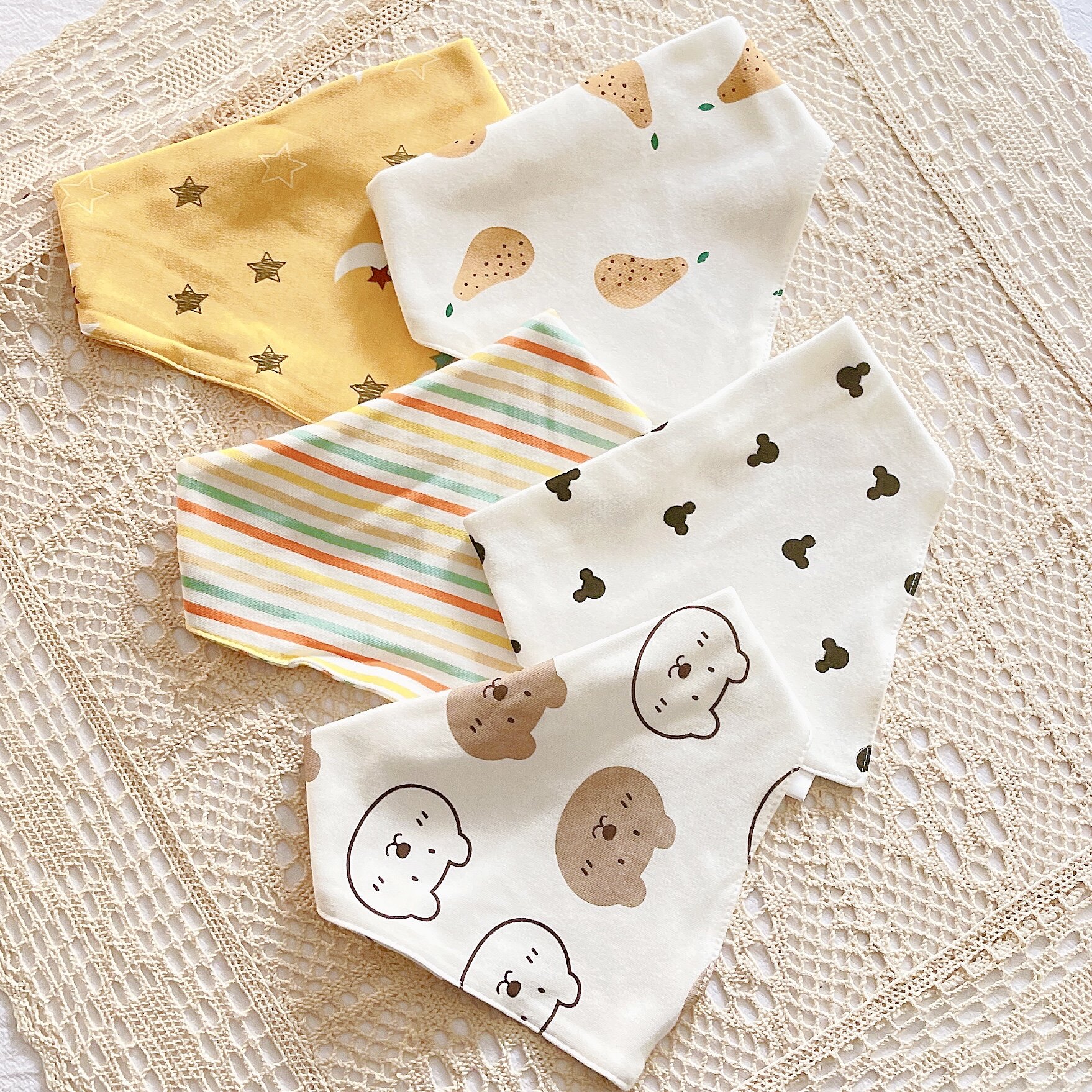 Newborn Baby Pure Cotton Saliva towel Baby surrounding pocket Triangle Towel Korean version Little Qing Fresh Wind Scarf Neck