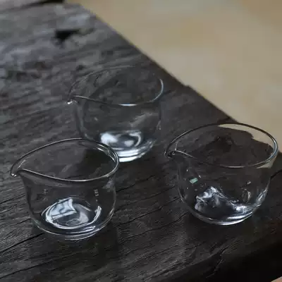 Glass fair cup Uniform cup piece mouth tea divider Hand-blown high temperature resistant thickened non-hot hand male cup Non-Japanese device