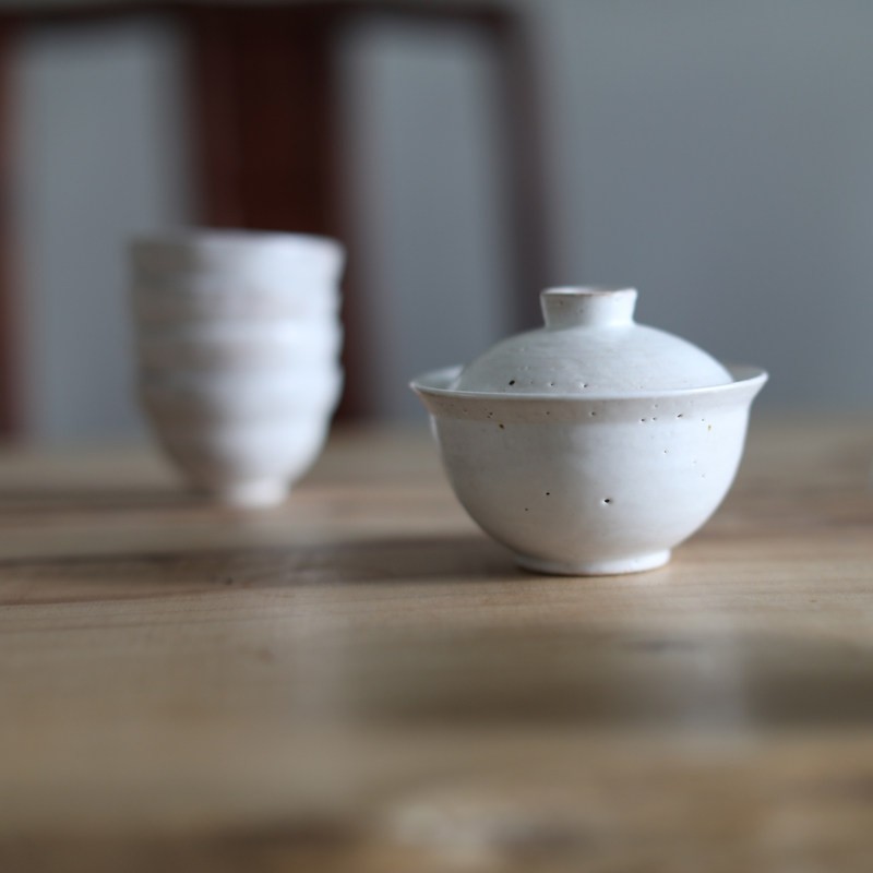 Jingdezhen pure handmade ceramic retro-style powder led to three only coarse pottery cover bowl tea cup open sheet to raise Kung Fu tea set