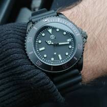 Non-reflective special operations 300m diving MWC internal custom automatic mechanical luminous tactical military watch