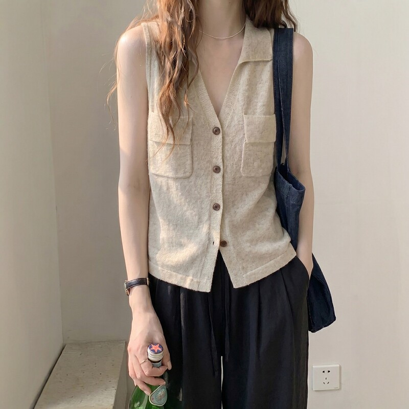 Old Money Style V-Neck Linen Knit Cardigan Vest for Women, Summer Elegant Slim-Fit Sleeveless Polo Shirt with a Turn-Down Collar Old Money Style V-Neck Linen Knit Cardigan Vest for Women, Summer Elegant Slim-Fit Sleeveless Polo Shirt with a Turn-Down Collar