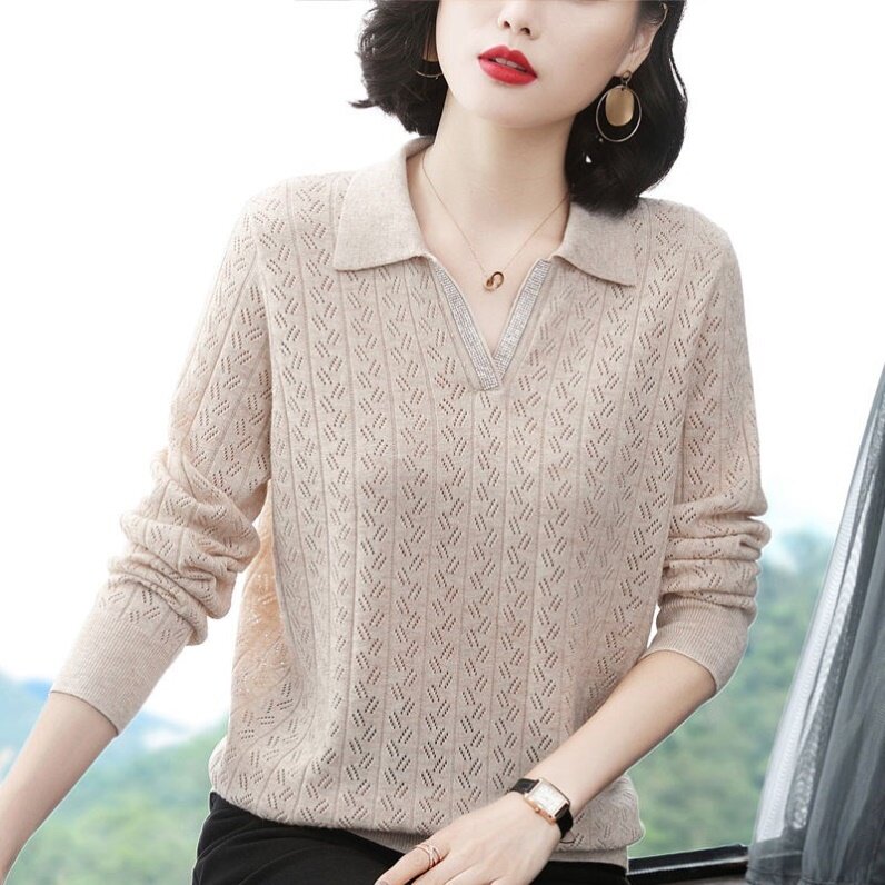 Knitwear women's 2019 new ladies thin section loose middle-aged early autumn long-sleeved knitted sweater mother lapel sweater