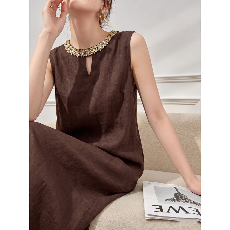 Coffee-Colored Beaded Lace-Trimmed V-Neck Linen Long Dress, Exquisite Summer Dress with a High-End and Elegant Feel for Women Coffee-Colored Beaded Lace-Trimmed V-Neck Linen Long Dress, Exquisite Summer Dress with a High-End and Elegant Feel for Women
