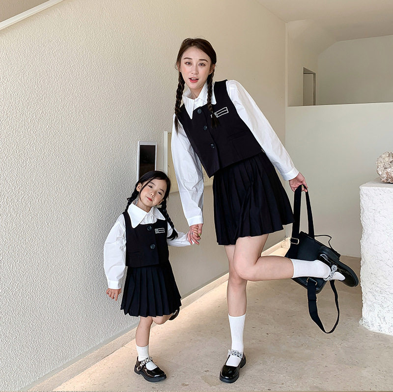 High-end and different early autumn parent-child clothing jk uniform fried street Internet celebrity mother and daughter clothing fashionable 2021 new trendy autumn