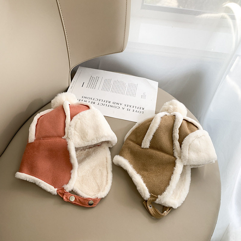 Autumn Winter Children's Lei Feng Cap Cavet Warm Men and women Baby Baby Collage of wool Ball Embroidered Letters Lamb Hair Care