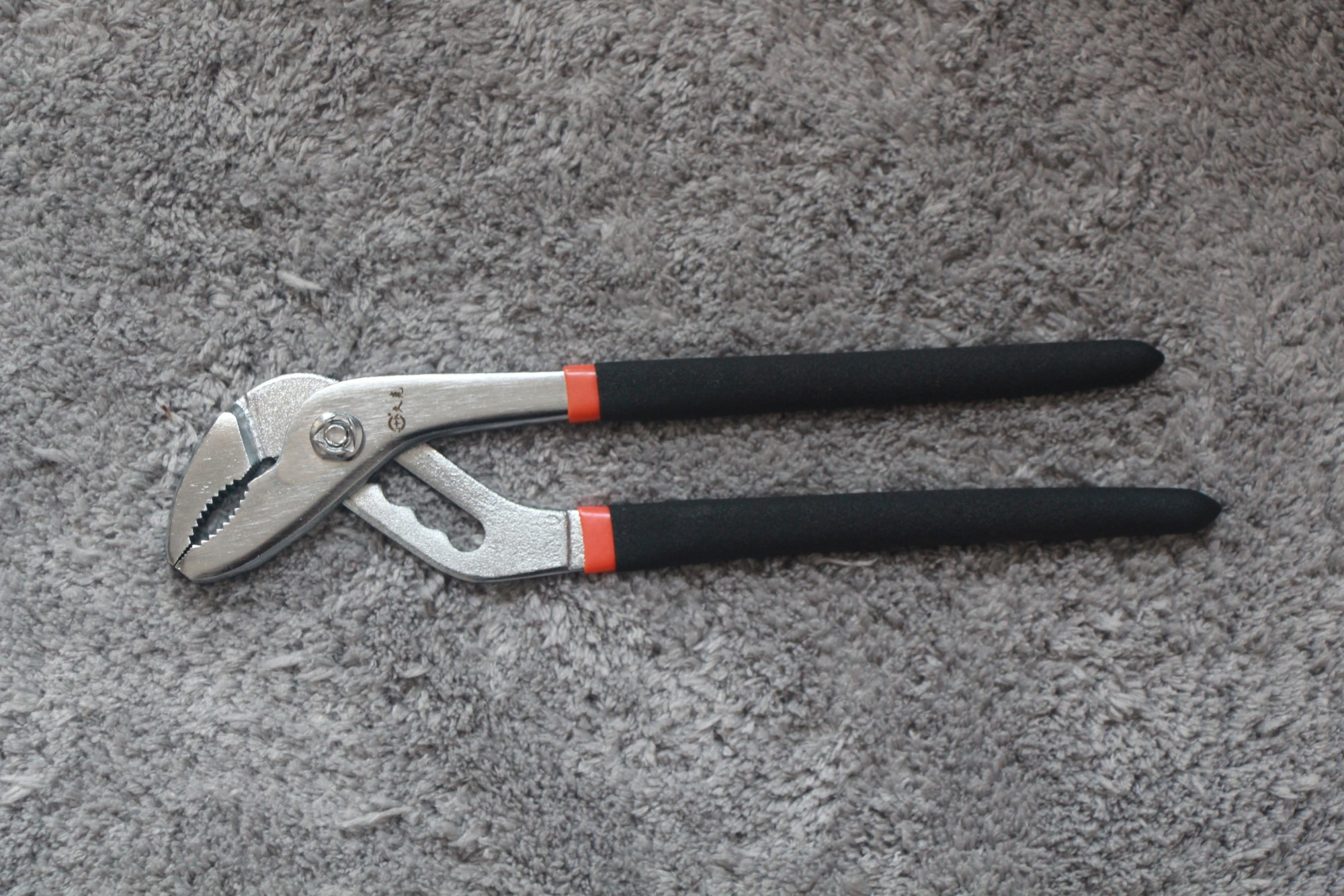 Water pump pliers pipe pliers pipe pliers wrench bathroom pliers universal tube pliers