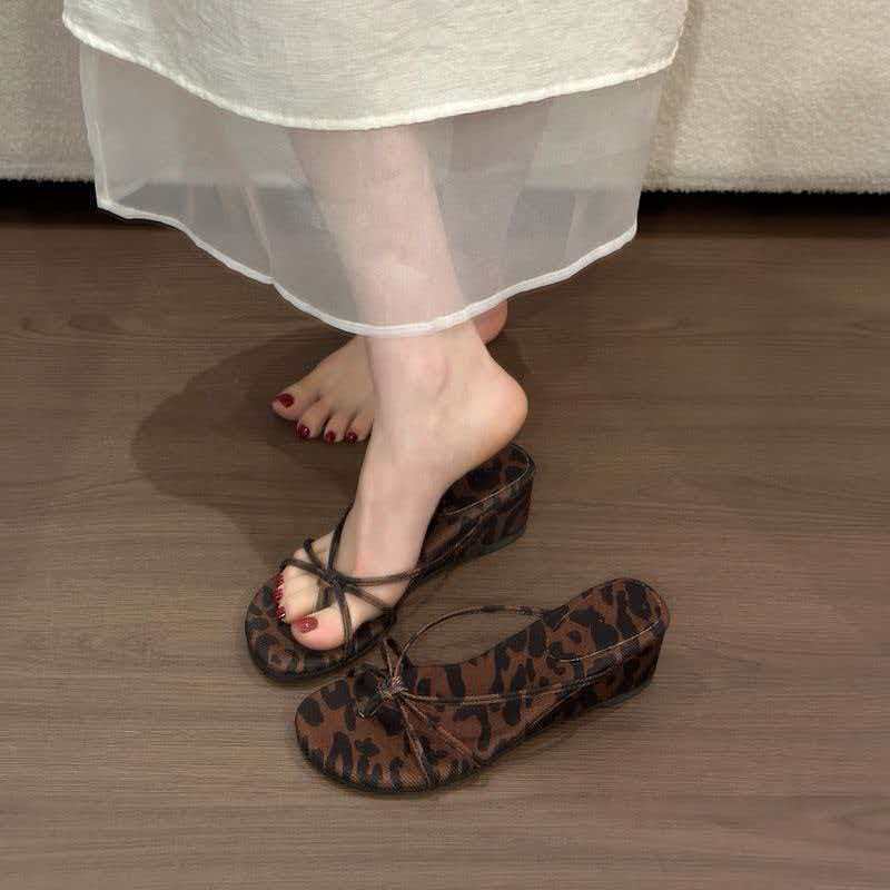 Wedge-Heeled Thick-Soled Flip-Flops for Women, Summer Outerwear, 2026 New Style, Fashionable and Versatile Design, Leopard Print with Skirt Wedge-Heeled Thick-Soled Flip-Flops for Women, Summer Outerwear, 2026 New Style, Fashionable and Versatile Design, Leopard Print with Skirt