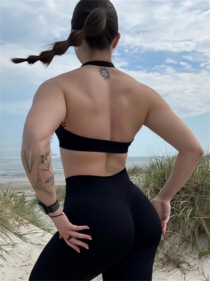 欧美挂脖美背瑜伽服背心普拉提聚拢防震紧身运动文胸健身内衣女新