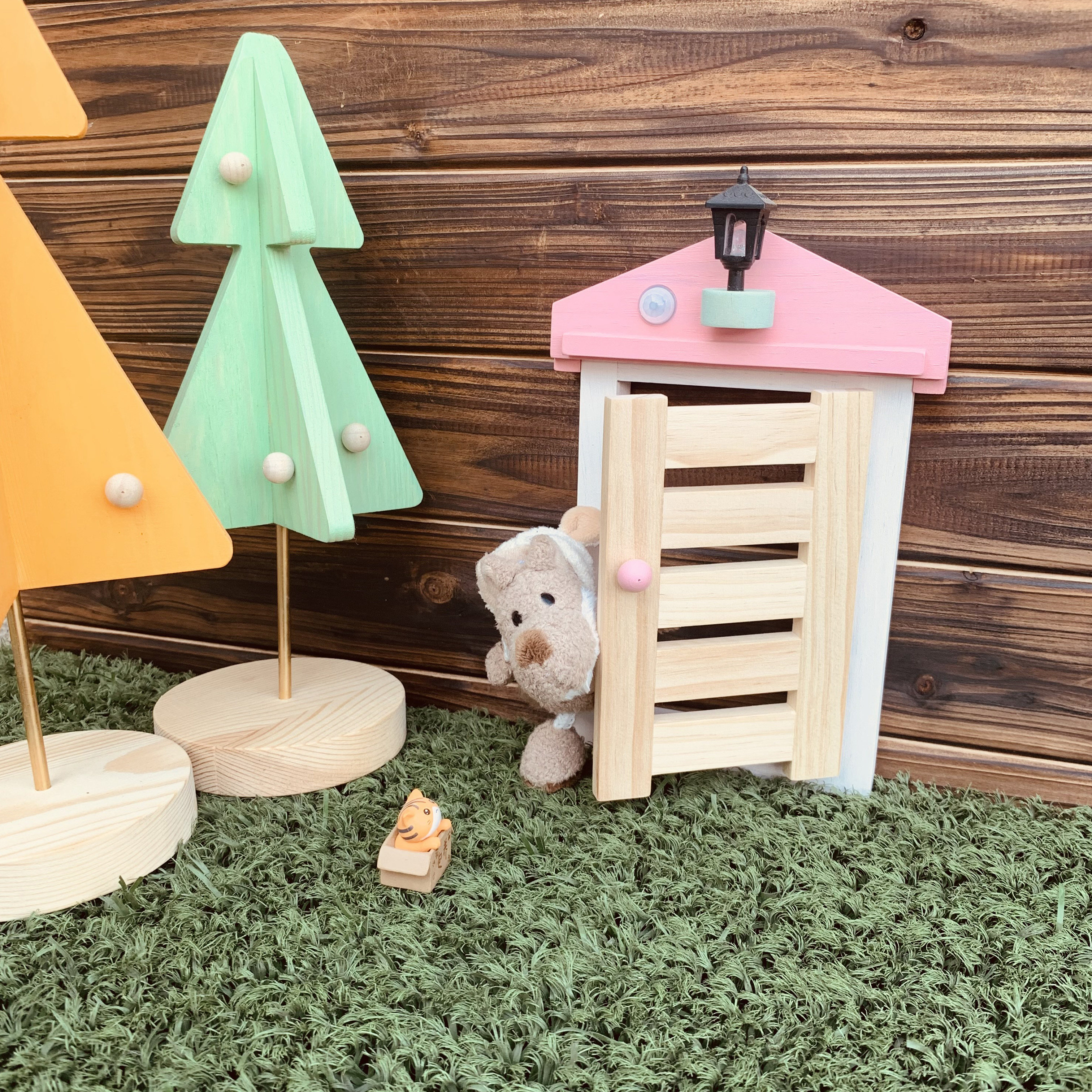 Solid wood creative switch socket stickers to block the cute and kind Mr. Wolf night light series handmade and free of postage