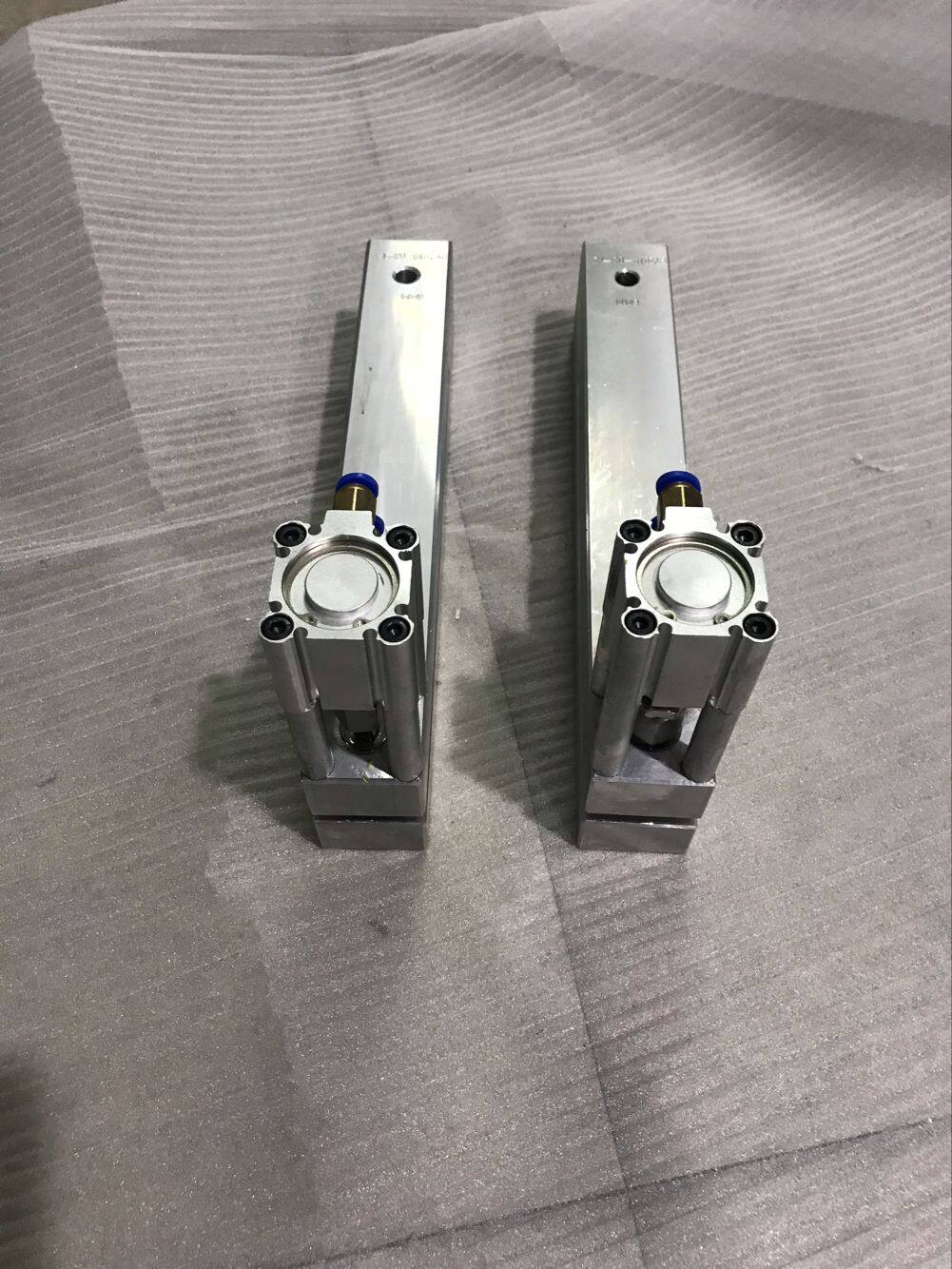 Butterfly Hole Aircraft Hole-Made Bag Machine Punch Hole Instrumental Plastic Bag Pneumatic Punching Machine Plastic Bag Punching Machine Punch Punching Machine