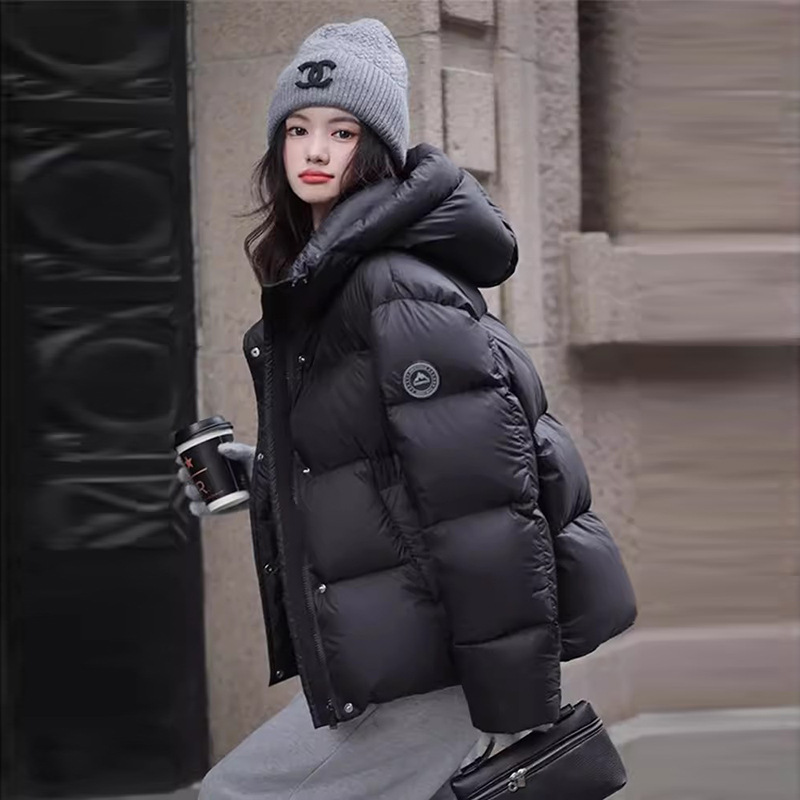 Duck Duck High-End White Duck down Short down Jacket for Women 2025 New Fashion Thickened Warm Puffer Couple's Bread Coat