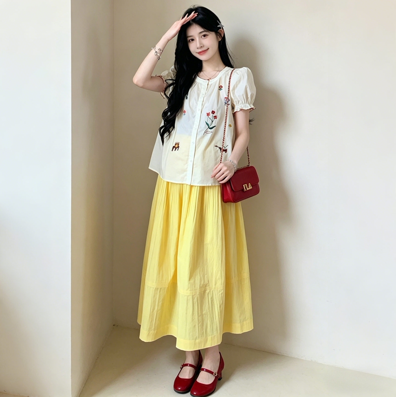 Maternity Summer Outfit Embroidered Floral Shirt Women's French-Style Pregnancy Wear Yellow Skirt Two-Piece Set for Petite Women