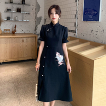 Five Seasons' big-yard women's fat sister mm appeared to be thin in a dress woman In the autumn of 2022 the national wind improved the cheongsam skirt