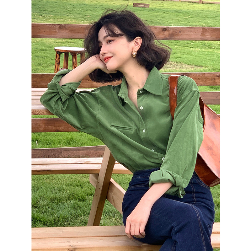 Hong Kong Style Retro Corduroy Shirt for Women, Spring and Autumn Loose Design, Niche Top, Layered Wear, Turn-Down Collar, Long-Sleeve Shirt for Winter
