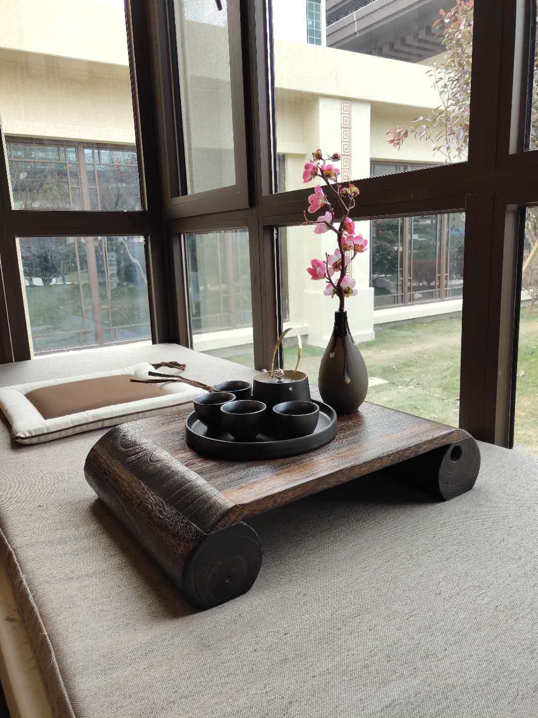 Floating window small coffee table window sill low table home Kang table Japanese-style balcony solid wood Kang a few sitting on the ground bay window table tea table