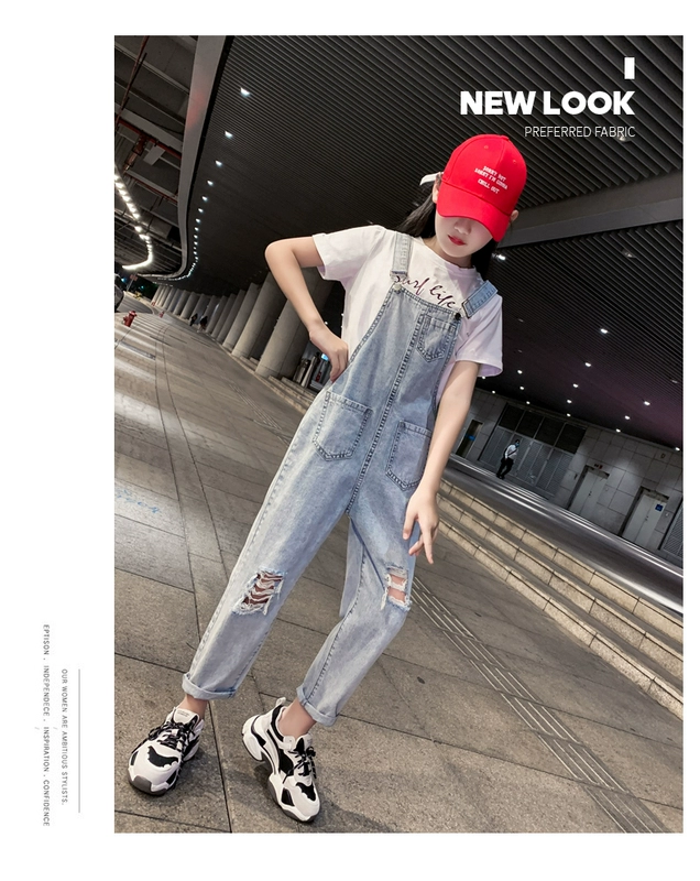 Quần yếm denim phong cách phương Tây cho bé gái 2020 mùa hè 12-15 tuổi 9 trẻ em trung và già phụ huynh và trẻ em mặc quần âu nữ Hàn Quốc - Quần jean