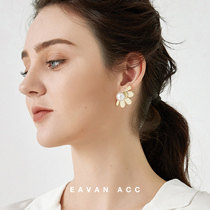 EAVAN ACC Flora three-dimensional petal design sense pearl premium sense flower earrings without ear pierced ear clip