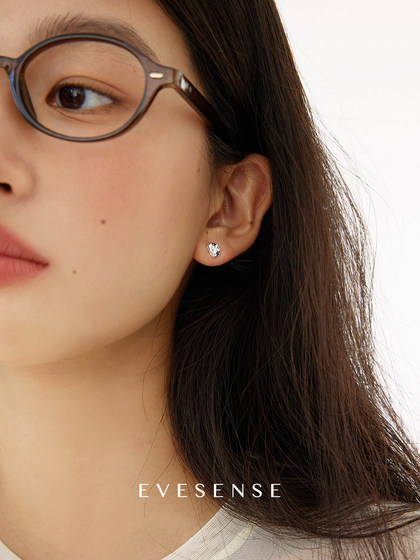 Evesense 다이아몬드 감동은 925 스털링 실버 이어링! 여성을위한 고급 단순 플래시 드릴 드릴 기질 및 귀 피어싱 귀걸이