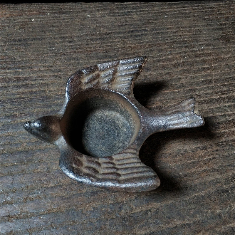 Antique antiques best selling collection old iron sparrow small oil lamp shape cute workmanship exquisite quality