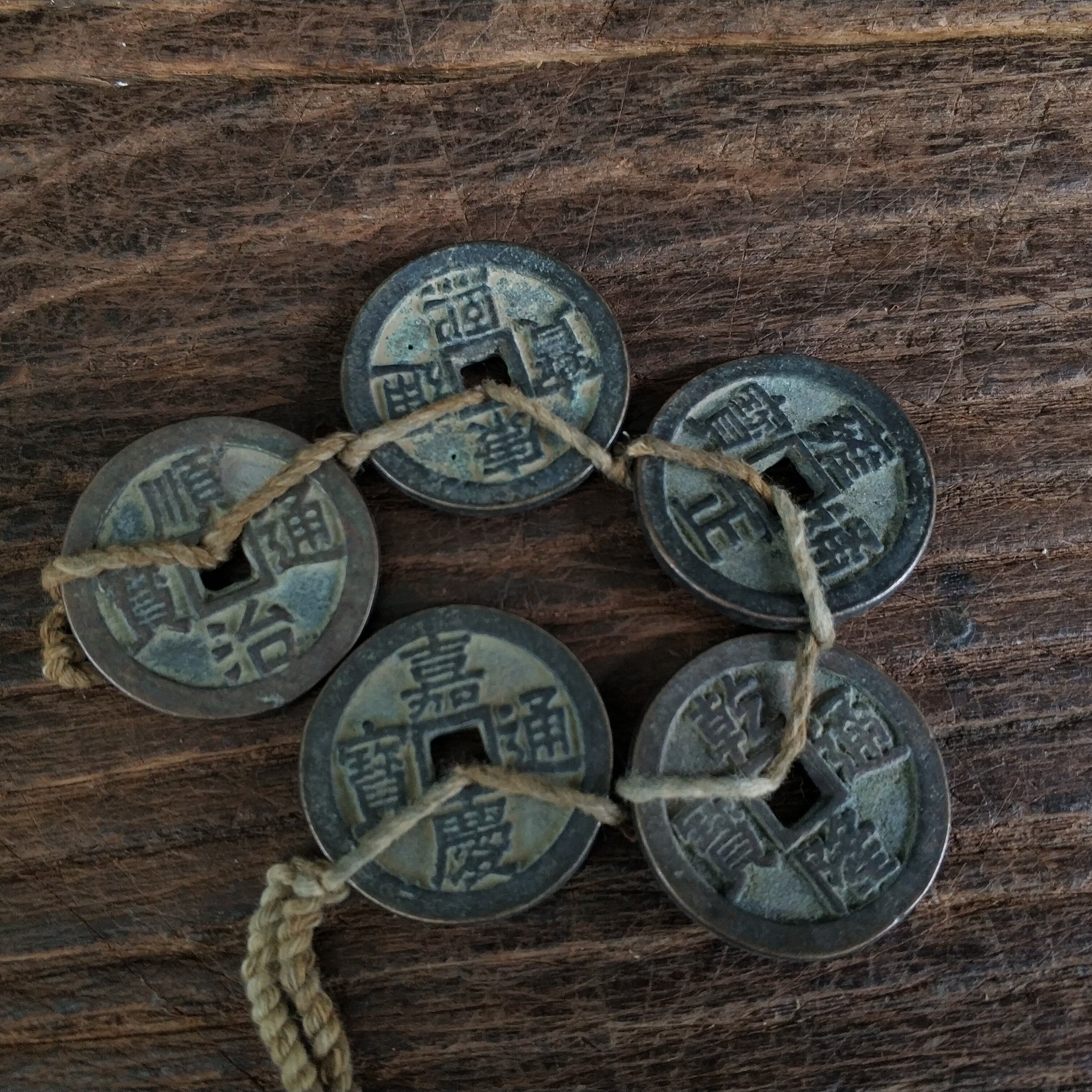 Copper - money bronze stove audio Buddha Lion's pen pen shelves retro nostalgia practical collection is good