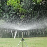 4 балла автоматически вращайте спреи газонного аэрозольного орошения на 360 градусов распыления садовые цветы и сельскохозяйственное орошение сада и сада