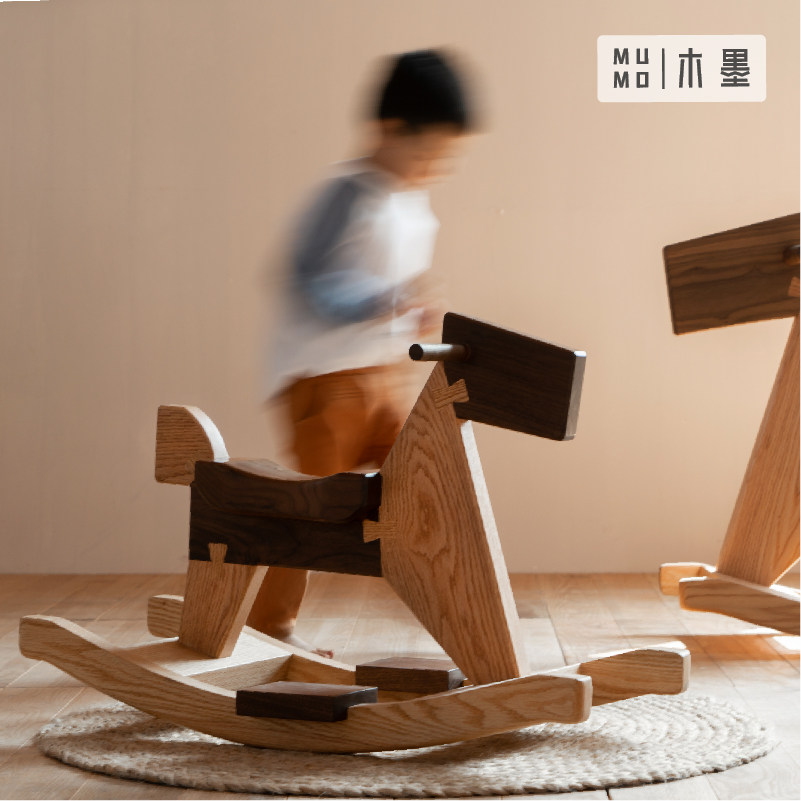 MUMO Wood Carousel Red Oak Black Walnuts Log Solid Wood Size Children Rocking Horse Toy Living Room Pendulum