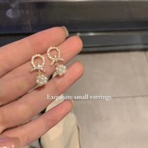 Self-leaving pearl earrings Korean temperament net red earrings with female ear clip without earbuds high level sensation brief and small ear nail