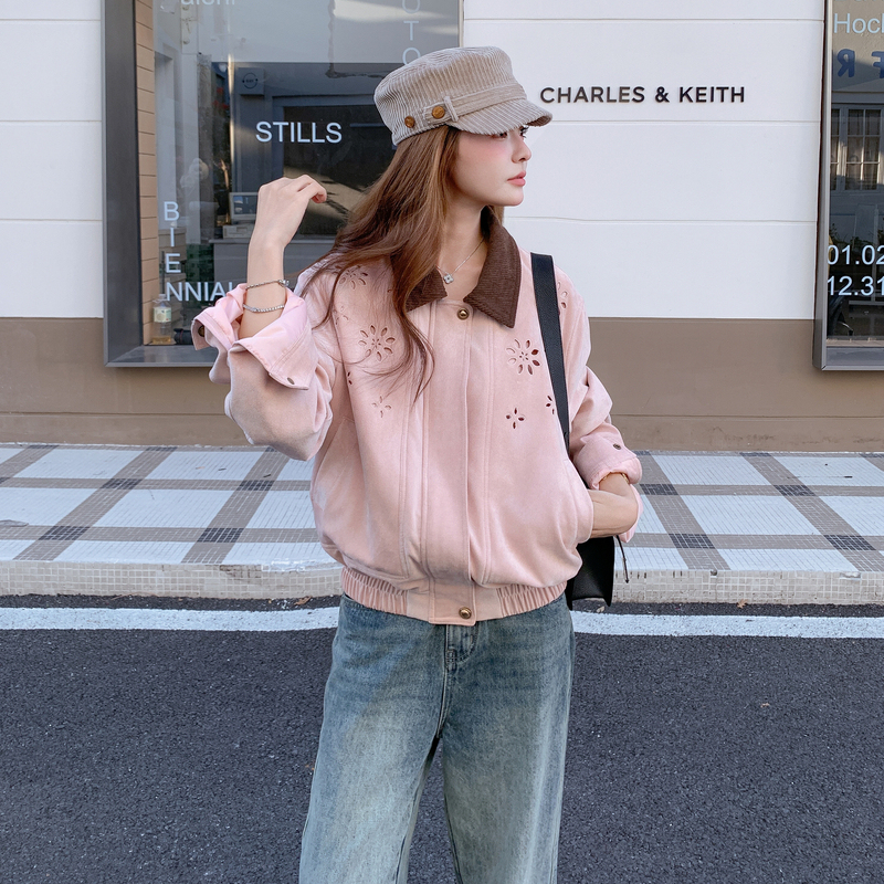 Korean Style Age-Reducing Pink Suede Short Jacket for Women, 2026 Spring, Very Stylish Design with Hollow-Out Details, Petite Jacket