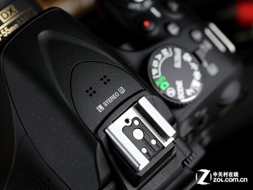 Обзор зеркальной фотокамеры начального уровня Nikon D5200 с 24 миллионами 39 баллов