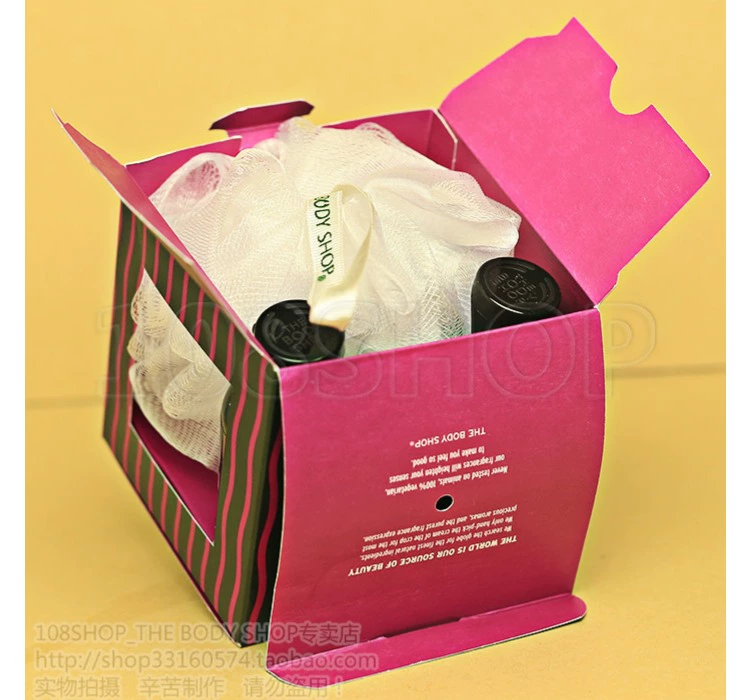 17 New England CỬA HÀNG CƠ THỂ Black Musk Luxury Body Care 3 Piece Gift Box Bath Body Lotion