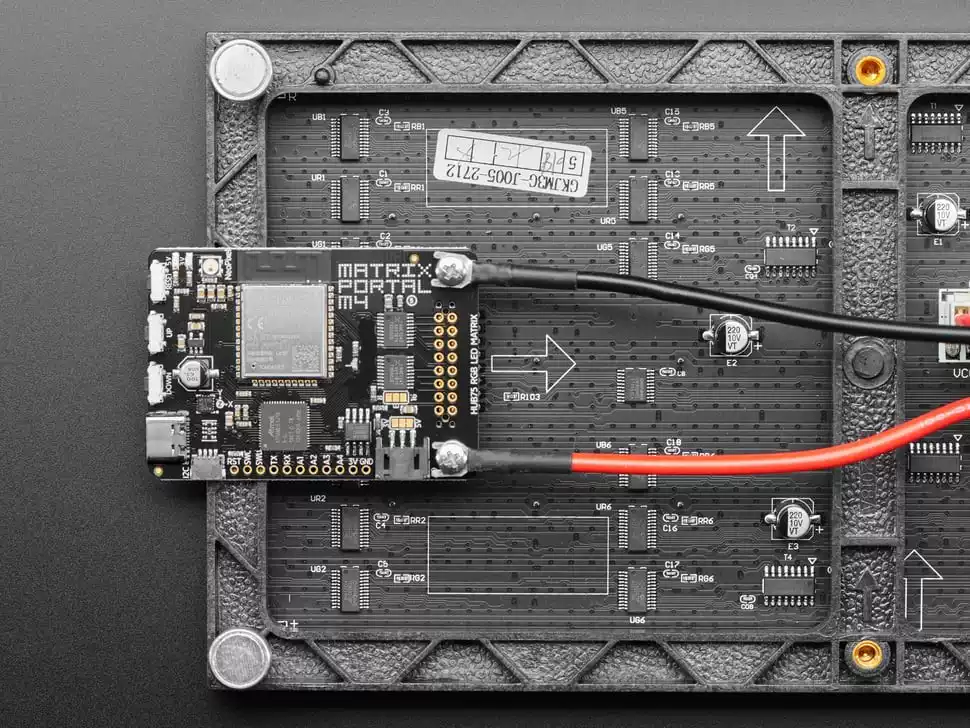 Adafruit Qualia ESP32-S3 voor TTL RGB-666 Displays