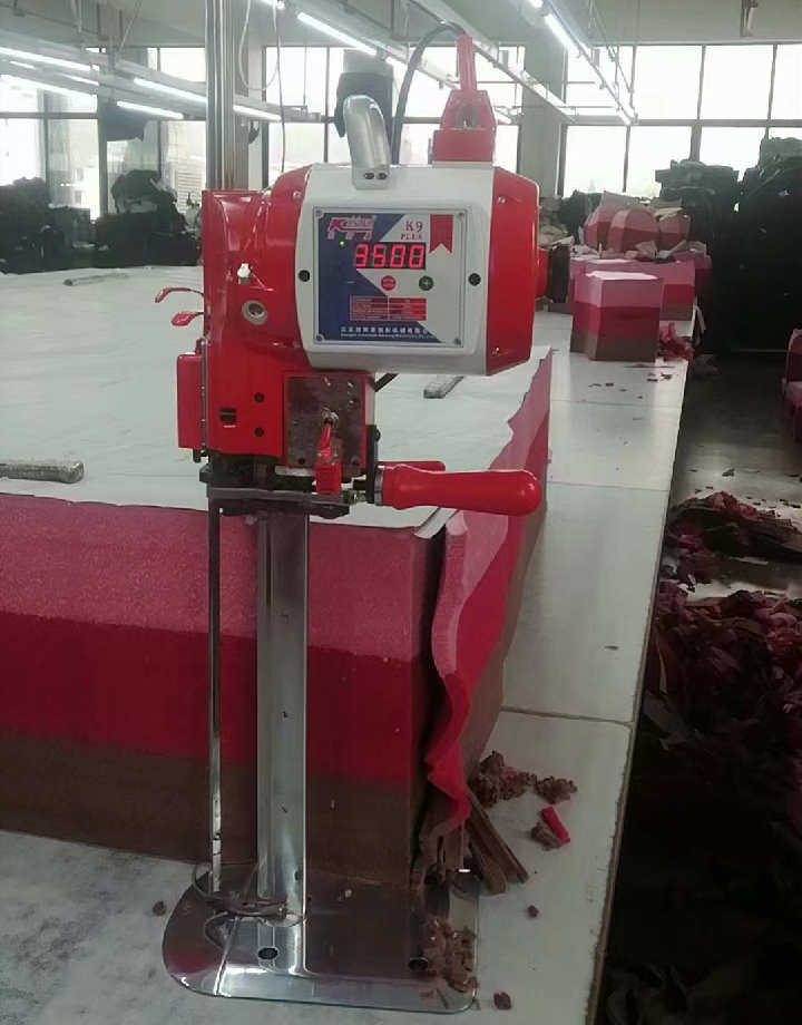 凯斯曼K9PLUS大功率裁剪机电脑伺服可调速裁布刀裁床电剪刀详情9