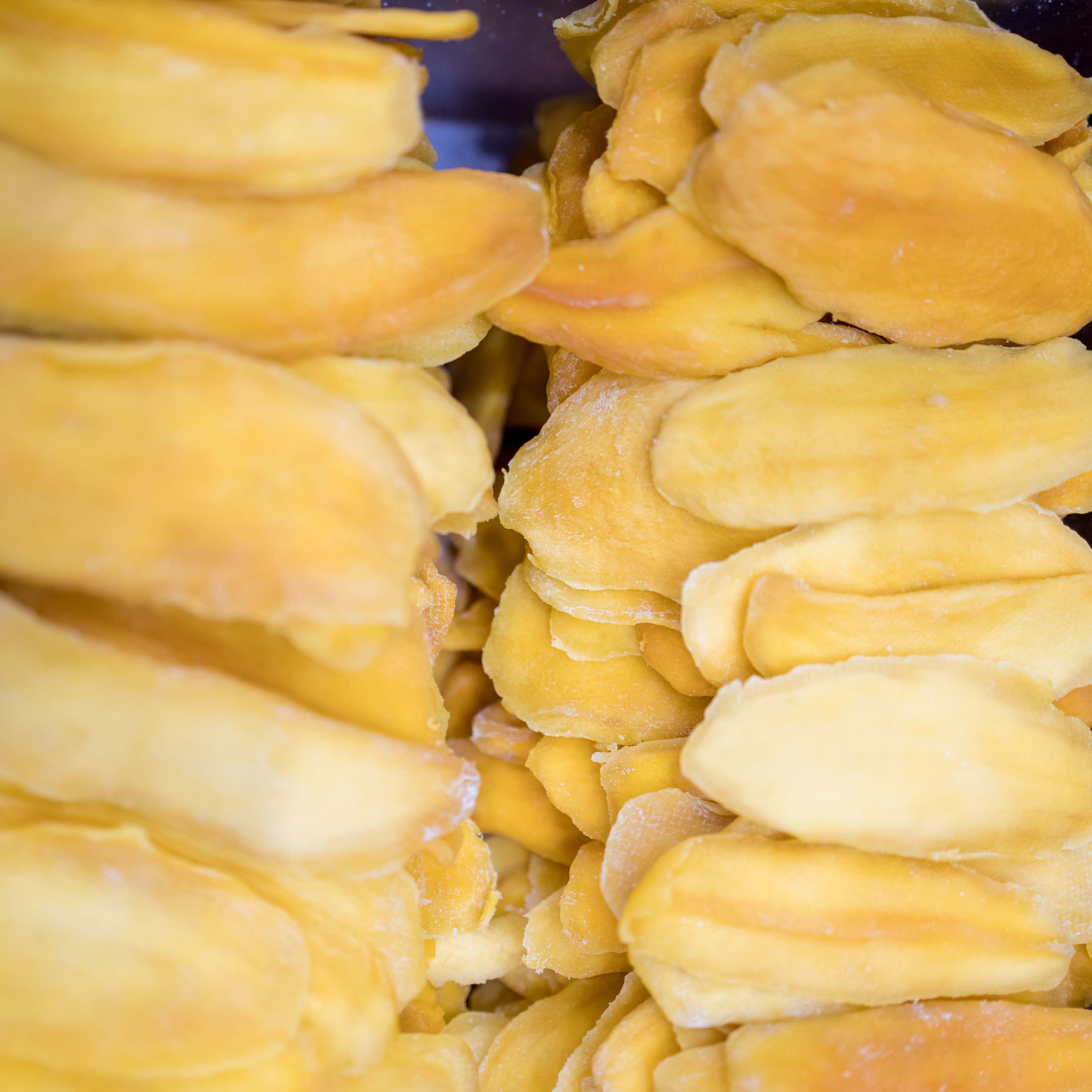 Exclusive heat-sealed fresh-keeping package full of 2 bags of Shanghuang dried mango 250g snacks