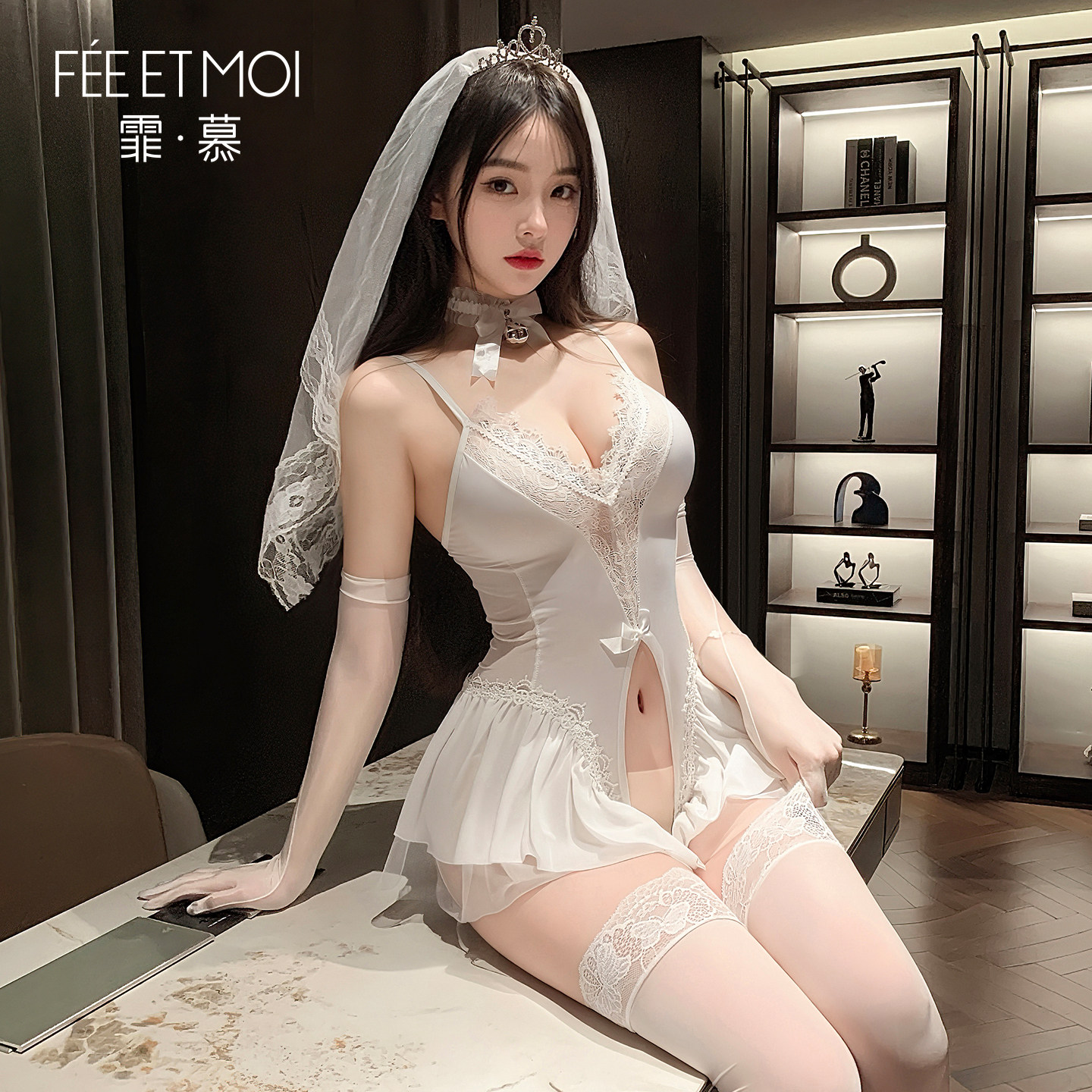 Bridal Lace Bodysuit detail 3