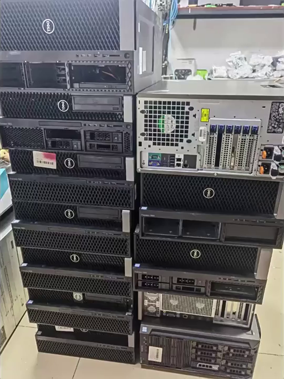 18块买张戴尔阵列卡。你敢信？此玩意儿可以让你硬盘原地起飞。