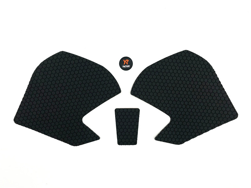 YR FACTORY applies BMW G310R retrofit tank stickup slip patch tank anti-scraping slip patch