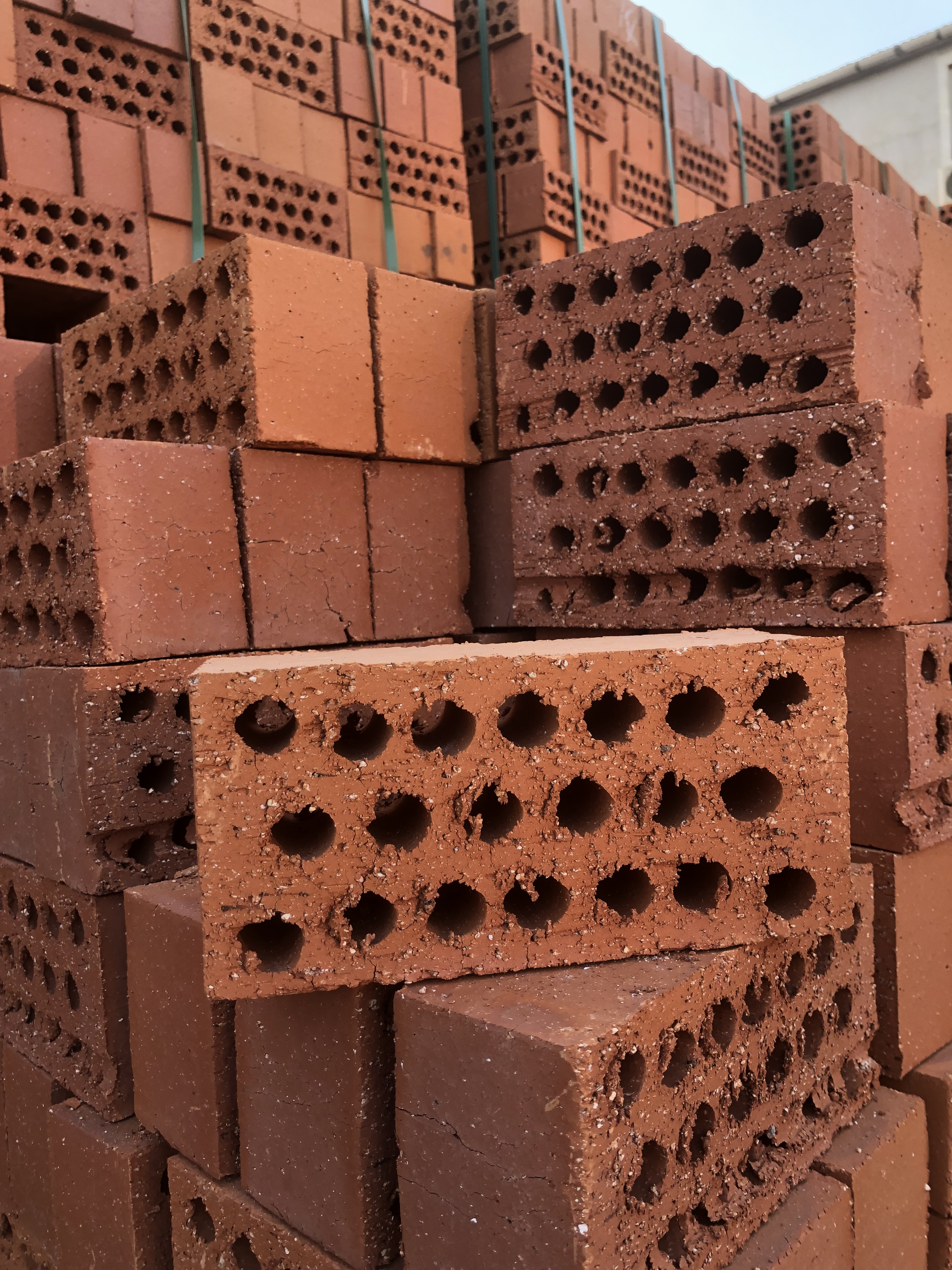 Shanghai porous brick standard size free shipping upstairs 95 brick conch cement yellow sand