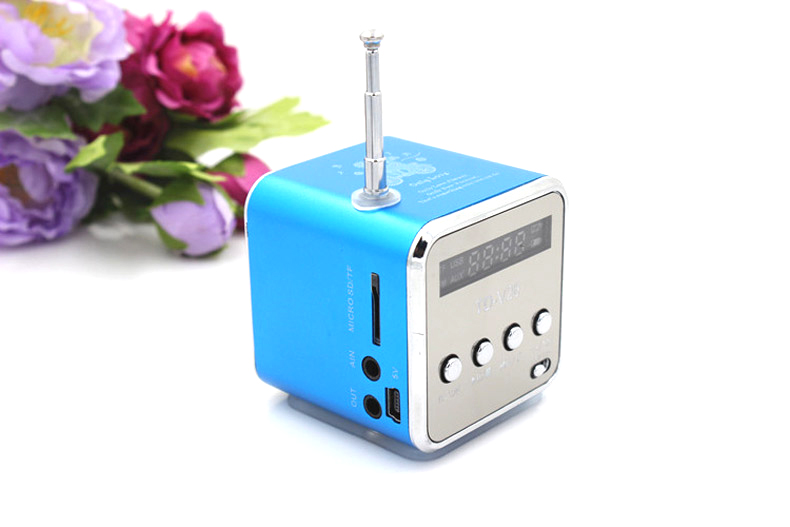 máy nghe nhạc mp3 Pocket FM radio màn hình kỹ thuật số hiển thị thẻ loa Mini Walkman mp3 điện thoại di động loa siêu trầm nhỏ âm thanh nổi - Máy nghe nhạc mp3 	máy nghe nhạc benjie