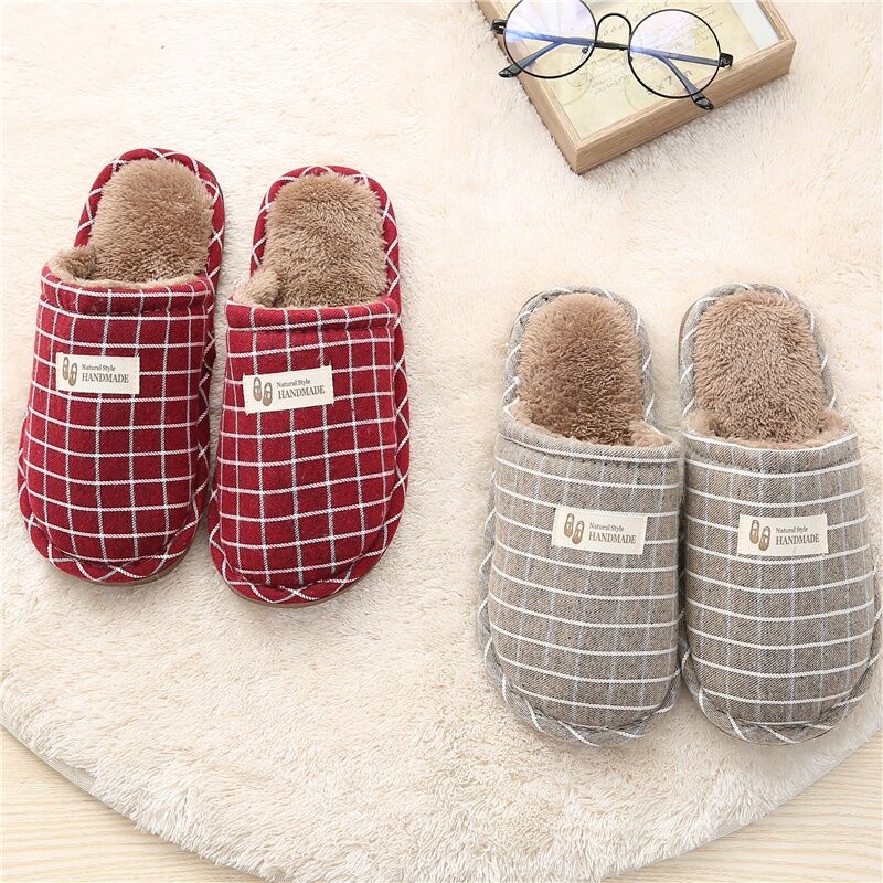 Spring, Autumn, and Winter All-Season Couple's Plush Maternity Cotton Slippers for Women, Home Use, Non-Slip, Thick-Soled Indoor Slippers for Men
