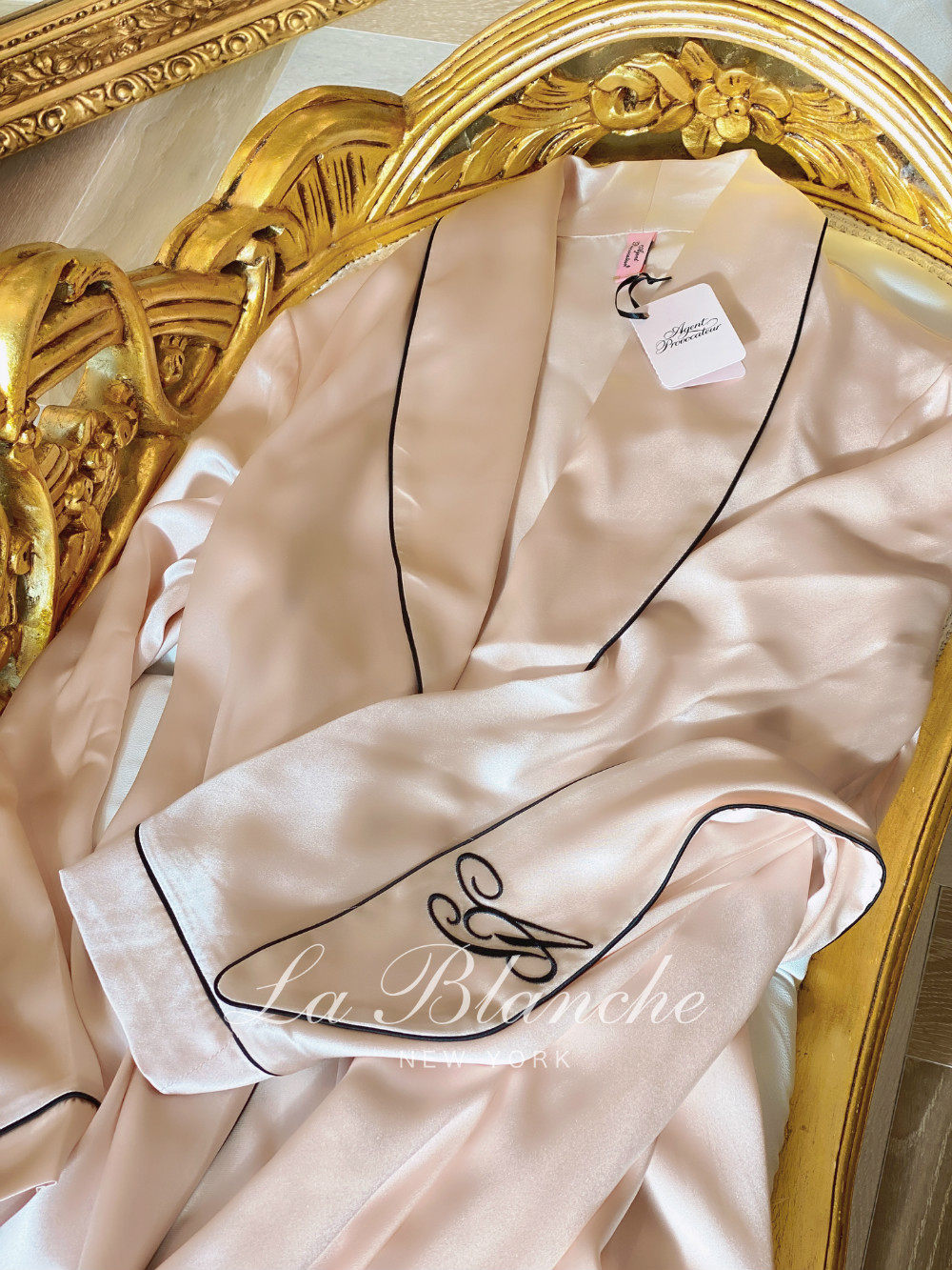 Paris Xiaogui woman weighs in Du family A* P nude pink real silk pyjamas sleeping robes sexy medium long spring and autumn home clothes-Taobao