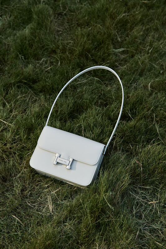 New Ouchangdian Fashionable Leather Women's Bag, Underarm Crossbody, Trendy, Versatile, Minimalist, Trendy, Commuter Shaping Bag New Ouchangdian Fashionable Leather Women's Bag, Underarm Crossbody, Trendy, Versatile, Minimalist, Trendy, Commuter Shaping Bag