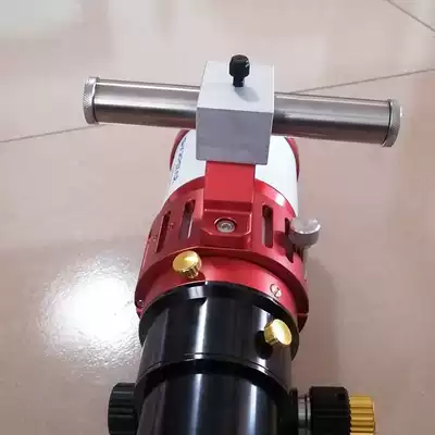 Telescope left and right balance adjustment Assembly