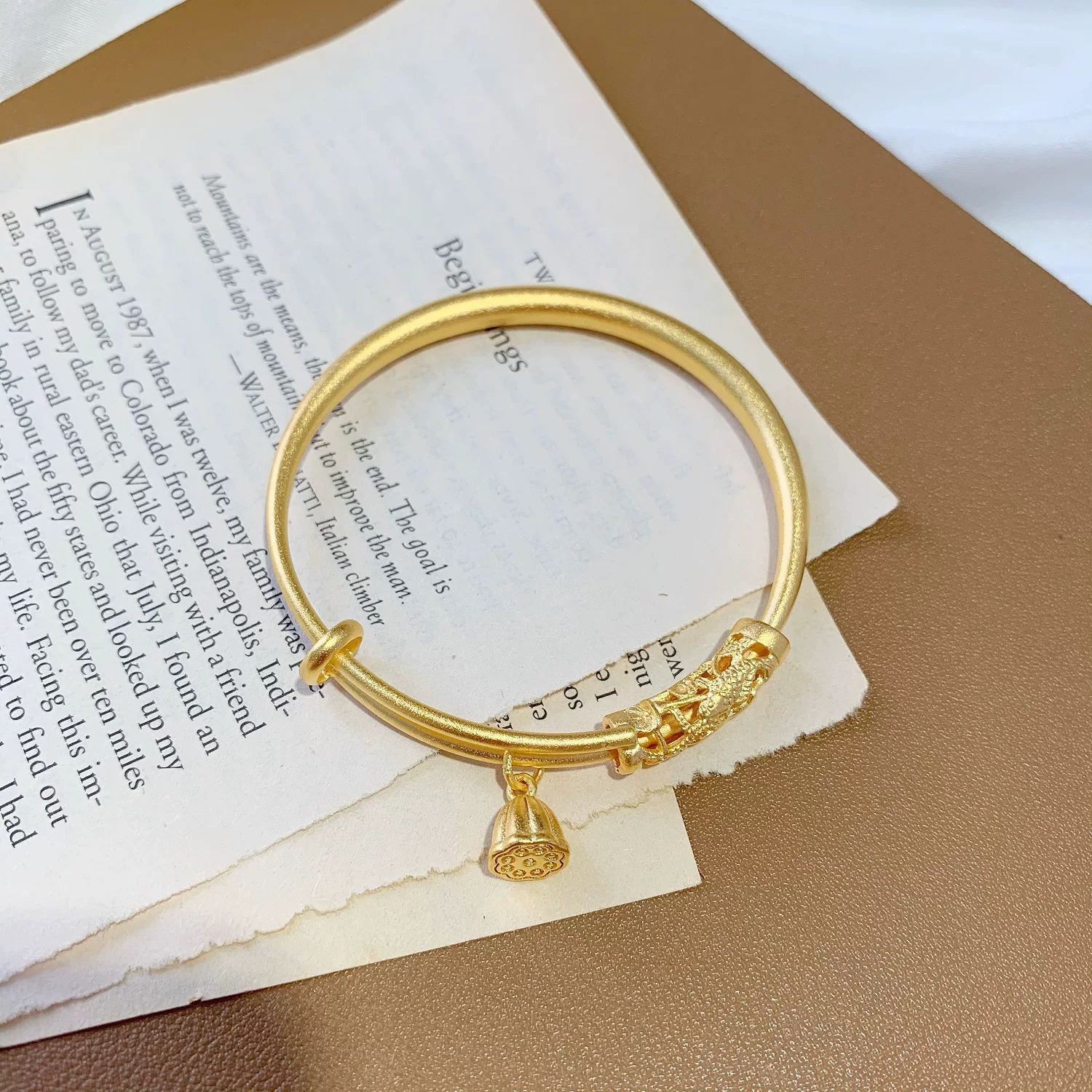 Hollow carved lotus gold covered silver ancient bracelet gold 9999 fashionable round belly ladies push-pull bracelet bracelet