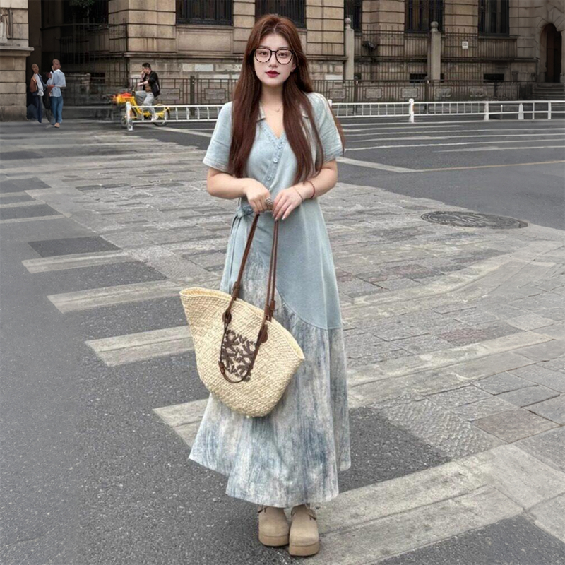 Plus-Size Women's Clothing for Fat Girls, Commuter Style V-Neck Short-Sleeved Tea Break Dress, Blue Fashionable Loose Slimming Long Dress, Trendy