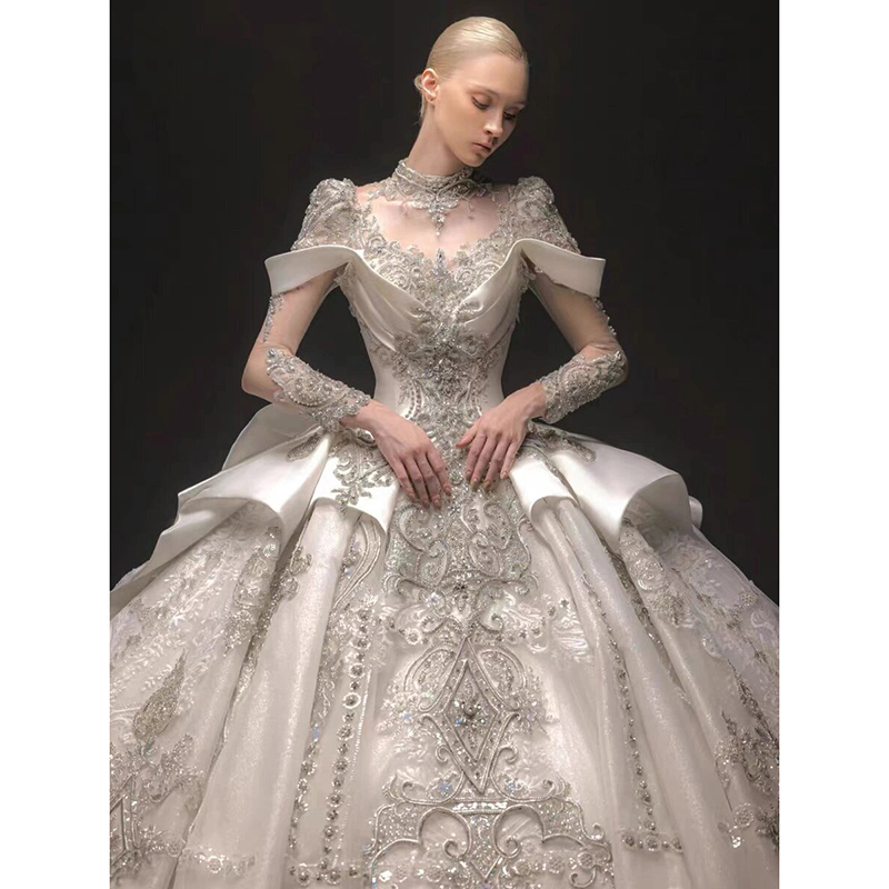 French heavy worker wedding dress bride 2024 new satin main yarn high -end texture wedding pregnant women large size retro long sleeves French heavy worker wedding dress bride 2024 new satin main yarn high -end texture wedding pregnant women large size retro long sleeves