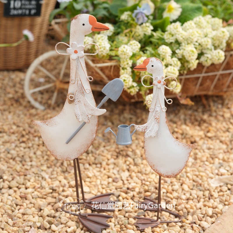 Cute Little Duck and Goose Tinplate Decorative Ornaments for Garden, Balcony, and Courtyard, Handmade Iron Art Crafts